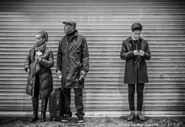 Waiting for the train by Per Gosche. CC-BY-2.0